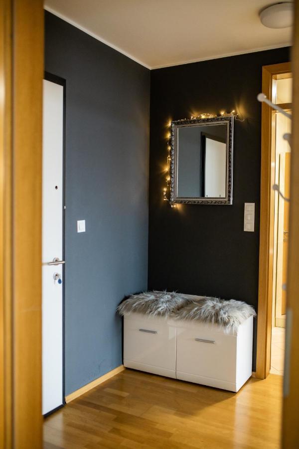 Hermes Apartment & 2 Free Garage Secured Parkings Liubliana Exterior foto